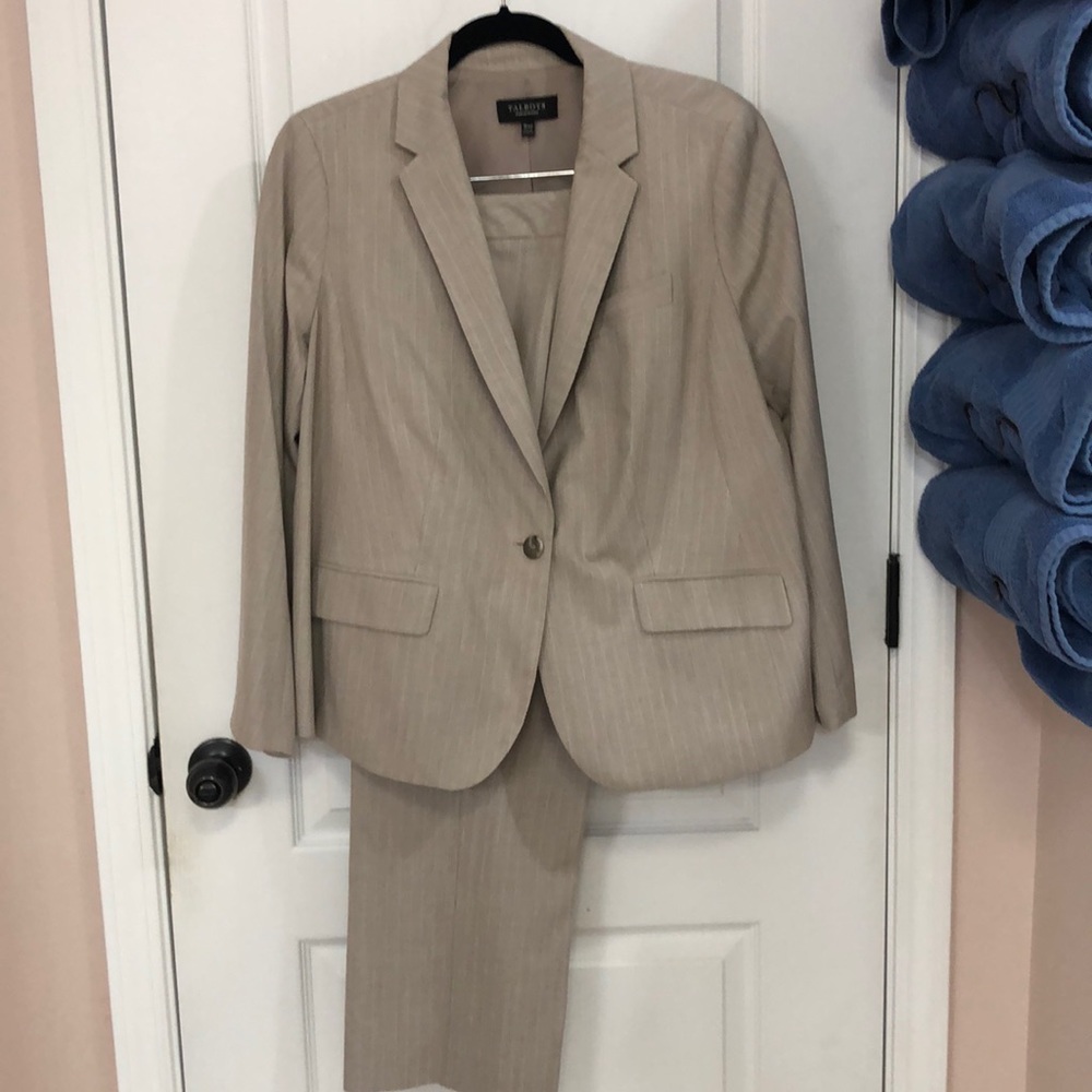 Talbots womens petite pant suite 16WP- brown, white, and pink stripe